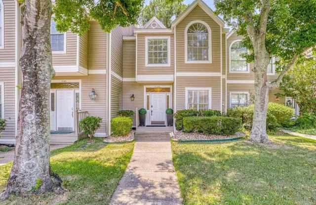 1185 Lionsgate Lane - 1185 Lionsgate Lane, Tiger Point, FL 32563