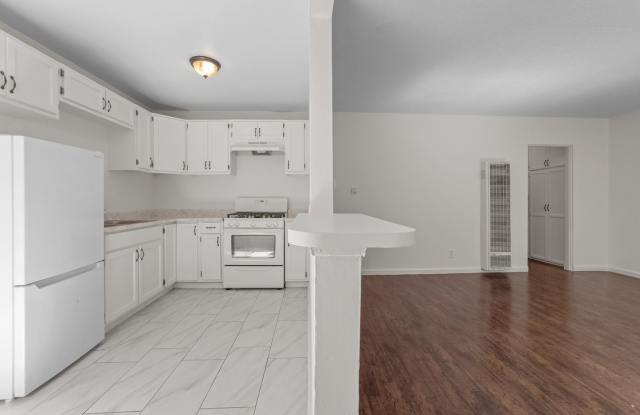 4533 Pickford Street photos photos