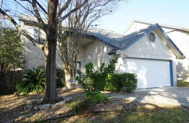 North West San Antonio - Exceptional Neighborhood Amenities - 9575 Campton Farms, San Antonio, TX 78250