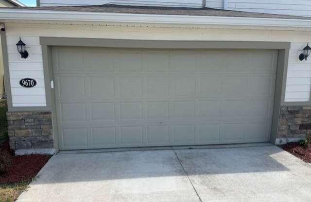 Beautiful and Spacious Westside Gem!!! Gallery 3