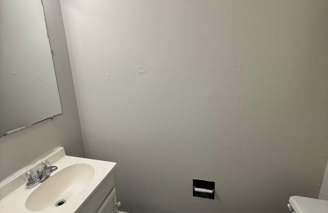 Three Bedroom Townhome Gallery 3