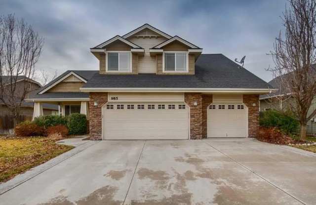 985 North Shadowridge Avenue - 985 North Shadowridge Avenue, Eagle, ID 83616 985 North Shadowridge Avenue - 985 North Shadowridge Avenue, Eagle, ID 83616
