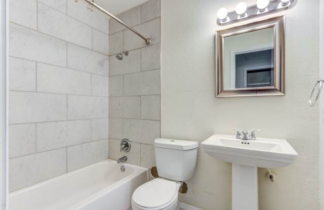 "The Belle Grove" One Bedroom Apartments (Wifi Included) Gallery 4