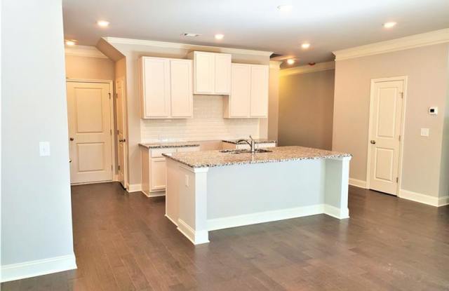 2475 Norwich Trace Gallery 3