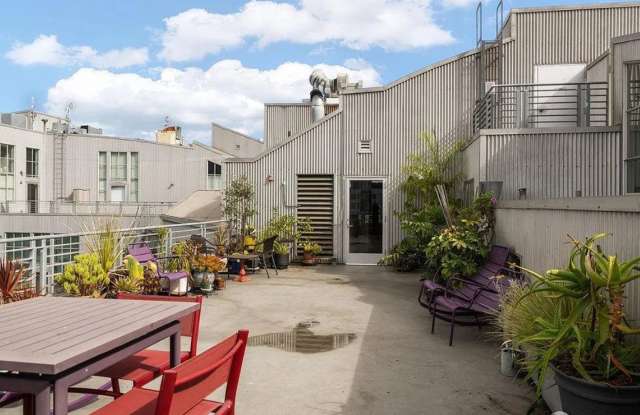 Spacious New Two Bedroom San Francisco Loft Apartment Gallery 4
