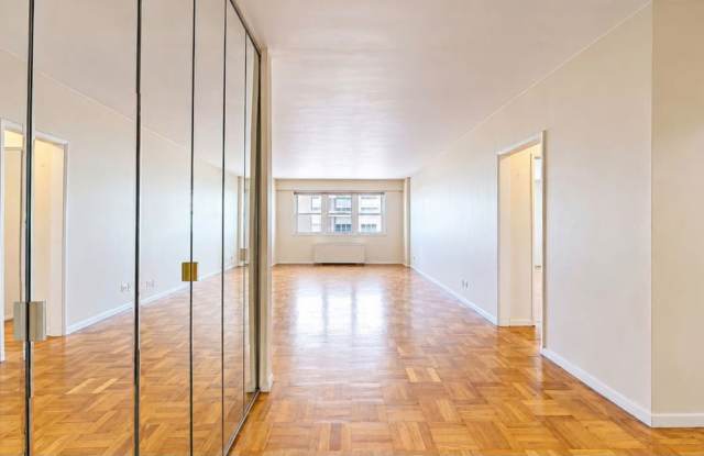6636 Yellowstone Blvd # 9980 Gallery 1