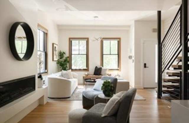 7 Lopez 7 Gallery 2