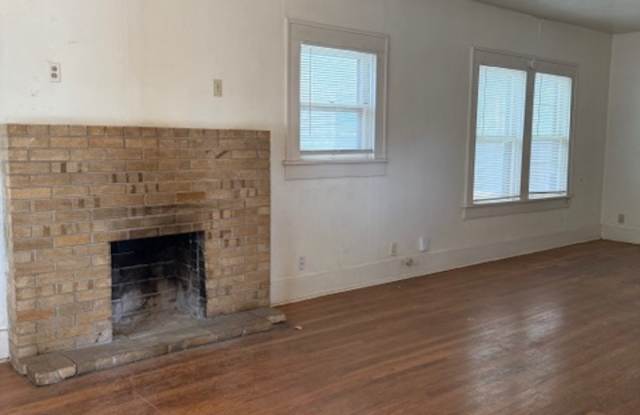 2216 15th Street - a Gallery 3