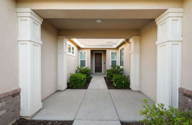 4 Bedroom/3 Bath Home In Highgate - $3250 Per month Gallery 4