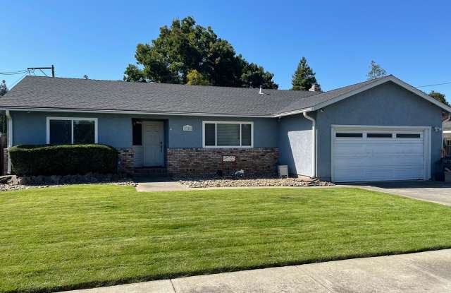 Beautiful 3 Bedroom 2 Bathroom 1835 sq ft in Concord photos photos