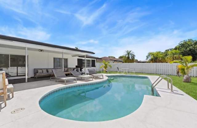 245 Sandpiper Avenue, Royal Palm Beach, FL 33411 photos photos