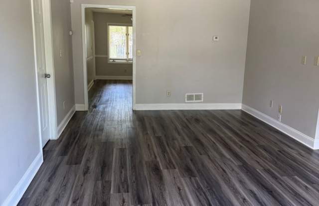 2107 Fairway Court SE Gallery 3