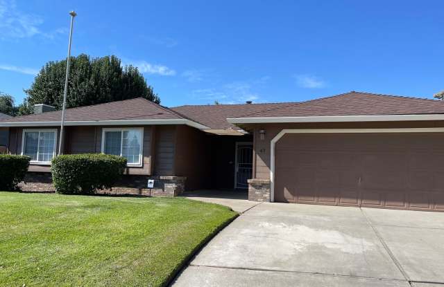Three bed 2 bath Turn Key home off of Forest and Springfield in Chico - 47 Shari Lane, Chico, CA 95928