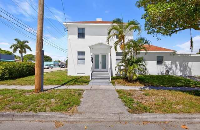 5423 Garden Ave photos photos