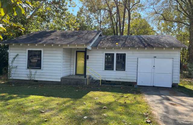 105 Brewer St. - 105 Brewer Street, Jacksonville, AR 72076