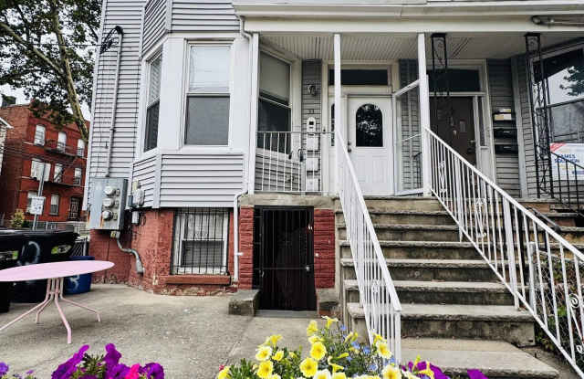 33 ARLINGTON AVE photos photos