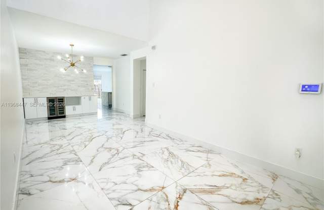 10728 NW 76th Ln photos photos