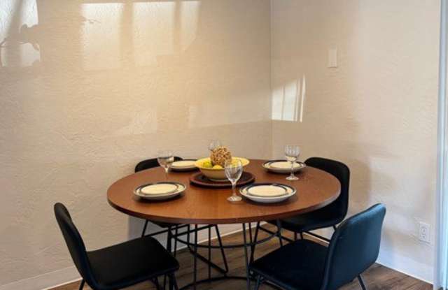 Gateway Village Gallery 4