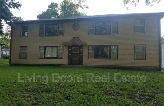 311 S 47th St photos photos