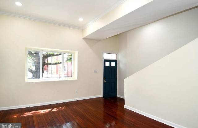 1904 9TH Street NW Gallery 3