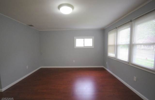 1416 RIVEREDGE DR Gallery 4