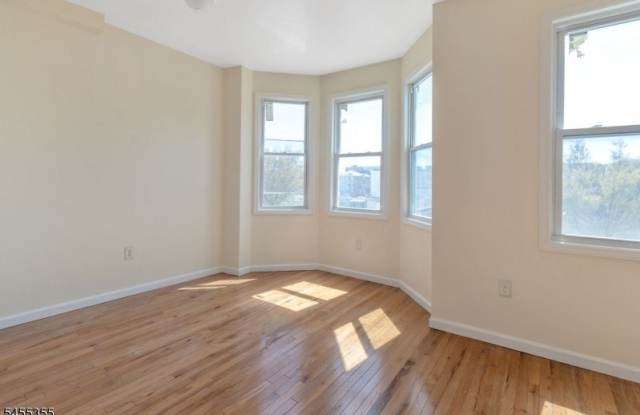 383 Central Ave Gallery 2