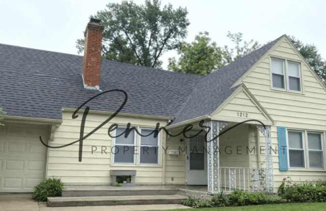 1212 W 26TH ST photos photos