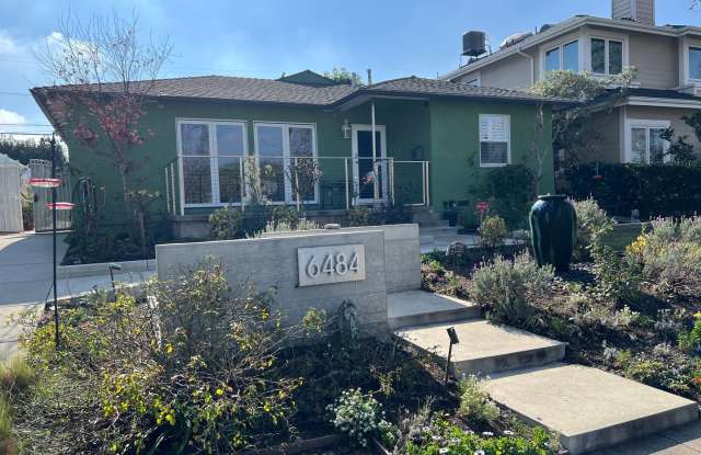 Comfort Meets Style in This Updated Kentwood Home photos photos