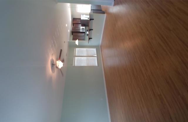 222 Ventura Place - 1 Gallery 2
