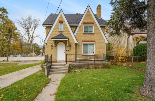 370 S Blvd W - 370 South Boulevard West, Pontiac, MI 48341