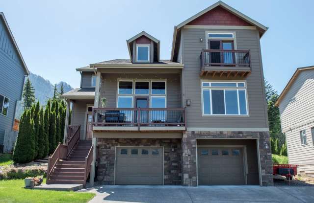 4 Bedroom Home For Rent In Cascade Locks photos photos
