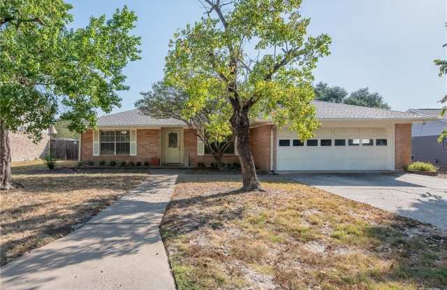 1819 Leona Drive Gallery 2