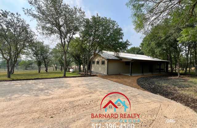 Available now: Country Living with Incredible Views photos photos