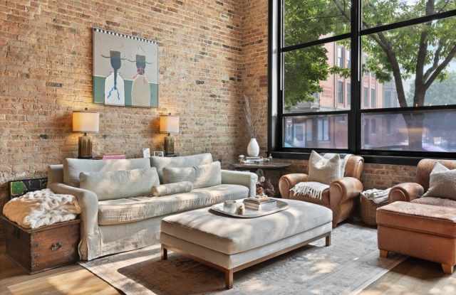 818 N Wolcott Avenue Gallery 2