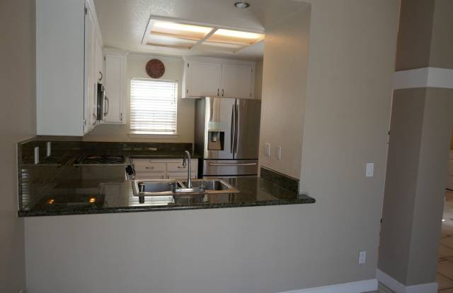 THREE BEDROOM / TWO BATH CONDO TOWNHOME WITH GARAGE IN MARIN LAGOON Gallery 4
