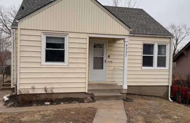 Newly Remodeled 4 bedroom photos photos