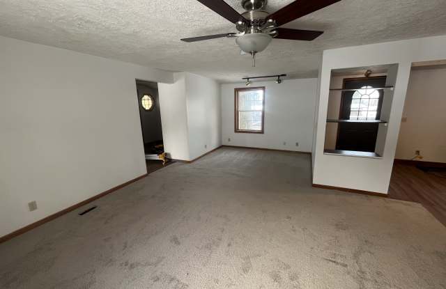 2019 Millersburg Rd photos photos 2019 Millersburg Rd photos photos