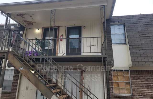 265 Greenway St - 265 Greenway Street, Dyersburg, TN 38024