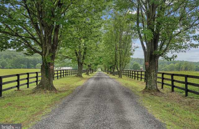 8687 JAMES MADISON Highway Gallery 2