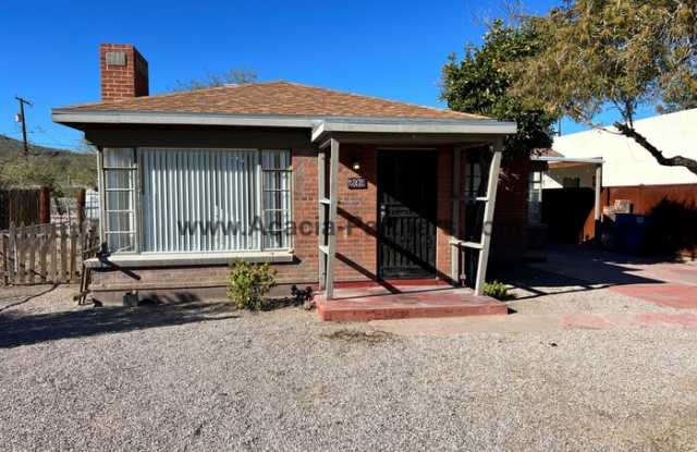 239 North Grande Avenue photos photos