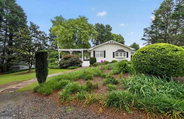 1455 Courtney Lane Gallery 4