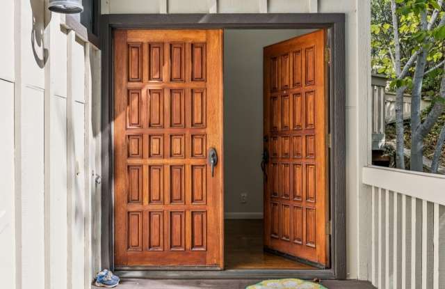 Spacious Sharon Heights Townhome with Exceptional Indoor-Outdoor Living Gallery 4