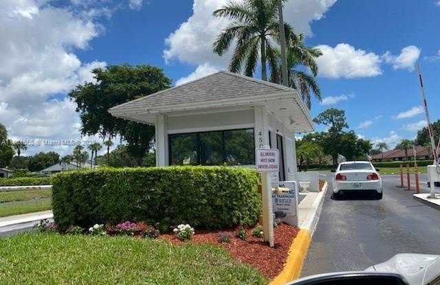 1102 Green Pine Blvd photos photos
