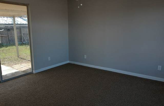 233 N Las Vegas trail Gallery 4