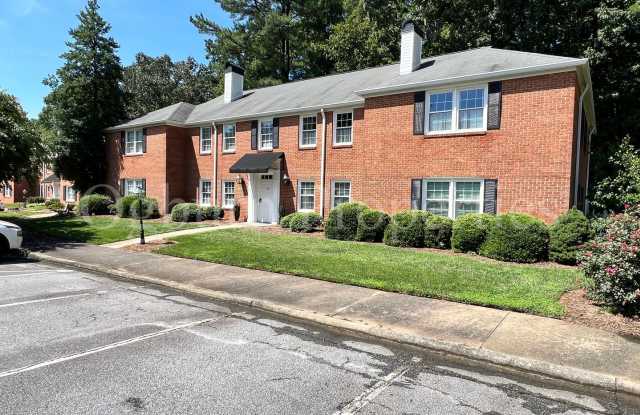 343-D Hanover Arms Ct-3BR/2BA Condo! - 343 Hanover Arms Court, Winston-Salem, NC 27104