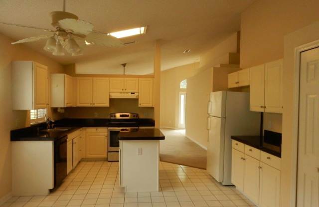13513 Fordwell Drive Gallery 4
