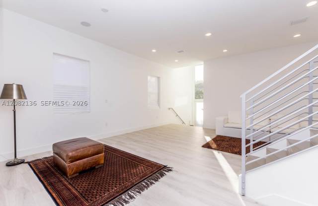 2875 SW 33rd Ct Gallery 4