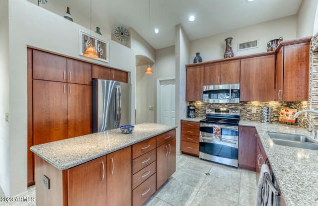 8468 W ROCKWOOD Drive - 8468 West Rockwood Drive, Peoria, AZ 85382
