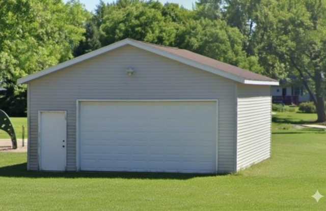 280 S Chestnut St - 280 South Chestnut Street, North Liberty, IA 52317