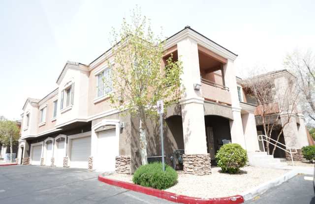 SHOWINGS AVAILABLE NOW photos photos SHOWINGS AVAILABLE NOW photos photos
